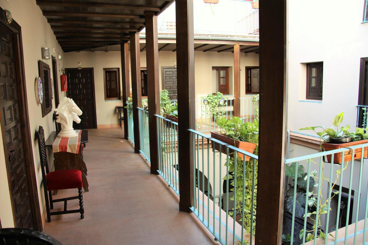 Hotel Patio De Las Cruces Sevilla Eksteriør billede
